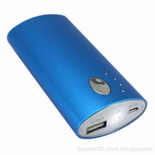 4,400mAh aluminum power bank